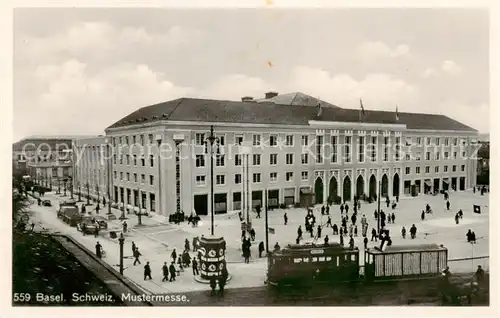 AK / Ansichtskarte Basel_BS Schweizer Mustermesse m. Strassenbahn Basel_BS