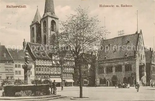 AK / Ansichtskarte  Halberstadt Holzmarkt mit Rathaus Halberstadt