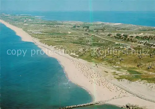 AK / Ansichtskarte  Hoernum_Sylt Strand und Ort Fliegeraufnahme Hoernum Sylt