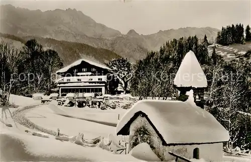 AK / Ansichtskarte  Garmisch-Partenkirchen Berggasthof Hotel Pension Forsthaus Graseck Winterlandschaft Alpen Garmisch-Partenkirchen