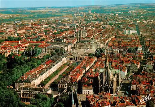 AK / Ansichtskarte Nancy_54 Le palais ducal et leglise Saint Epvre Le palais du gouvernement la place de la Carriere Arc de Triomphe Vue aerienne 