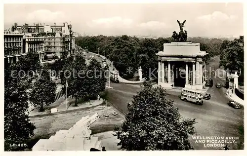 AK / Ansichtskarte  London__UK Wellington Arch and Piccadilly 