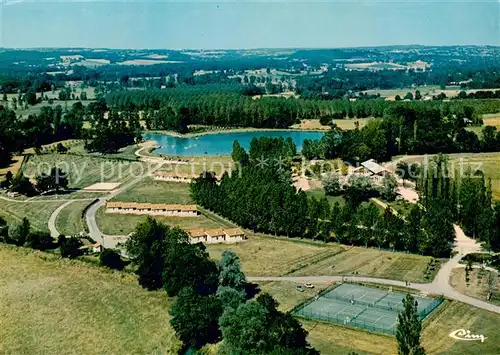 AK / Ansichtskarte Villereal_47_Lot et Garonne Le complexe de vacances Sports et Loisirs au bord du Lac Vue aerienne 