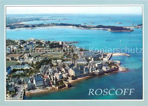 AK / Ansichtskarte Roscoff Vue generale aerienne sur le quartier de leglise et la pointe de Perc haridy Roscoff