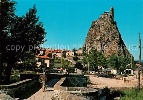 AK / Ansichtskarte Le Puy en Velay_43_Haute Loire Rocher dAiguille couronne par une chapelle Romane a Saint Michel Au premier plan le Pont Tordu 