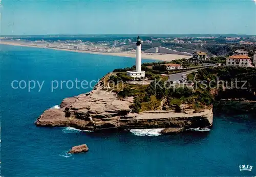 AK / Ansichtskarte Biarritz_Pyrenees_Atlantiques Le Phare et la Plage de la Chambre dAmour Vue aerienne Biarritz_Pyrenees