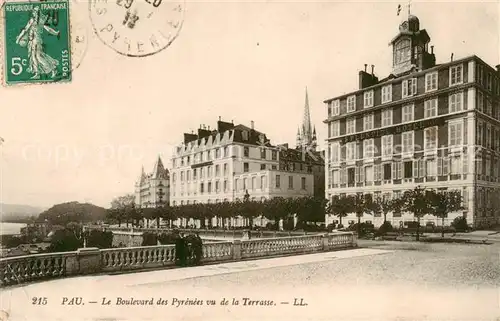 AK / Ansichtskarte Pau_64 Le Boulevard des Pyrenees vu de la Terrasse 