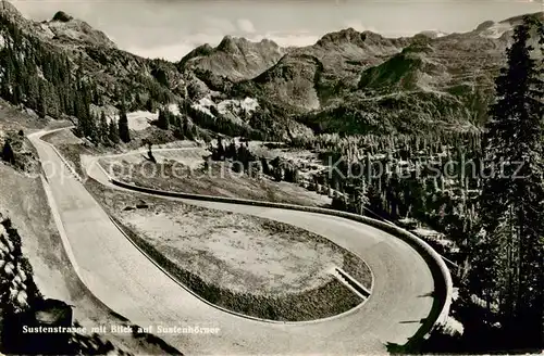 AK / Ansichtskarte Sustenstrasse mit Blick auf Sustenhoerner Sustenstrasse
