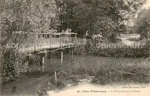 AK / Ansichtskarte  Sens_89 La Passerelle sur la Vanne 