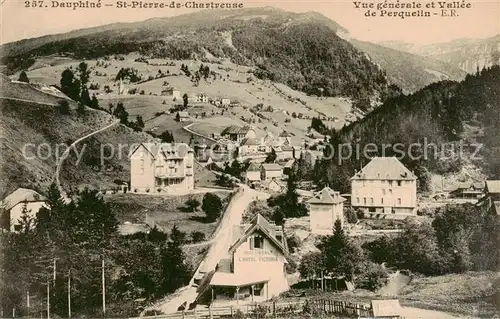 AK / Ansichtskarte Saint Pierre de Chartreuse Vue generale et Vallee de Perquelin Saint Pierre de Chartreuse