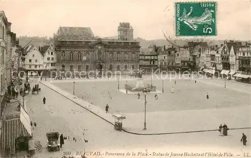 AK / Ansichtskarte Beauvais_60 Panorama de la Place Statue de Jeanne Hachette et lHotel de Ville 