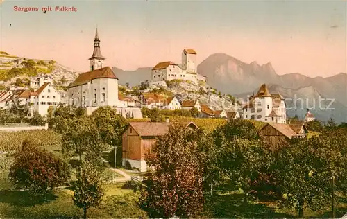 AK / Ansichtskarte Sargans_SG Ortsansicht mit Kirche und Schloss Blick gegen Falknis 