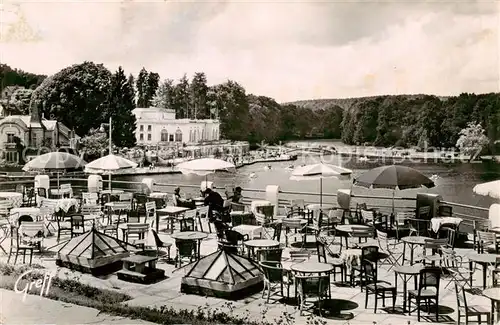 AK / Ansichtskarte Bagnoles de l_Orne La Terrasse des Thermes et le Lac Bagnoles de l_Orne