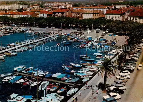 AK / Ansichtskarte Saint Raphael_83_Var Lumiere et Beaute de la Cote d Azur Le Port 