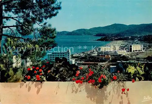 AK / Ansichtskarte Le_Lavandou La Residence Beach les nouveaux immoubles la plage et le Cap Benat Le_Lavandou