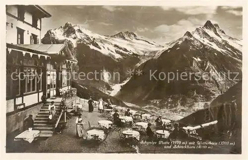 AK / Ansichtskarte Schynige Platte_Schynigeplatte_2100m_BE Berghotel mit Wetterhorn und Schreckhorn Berner Alpen 