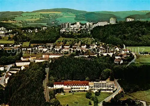 AK / Ansichtskarte  Bergneustadt Feuerwehr Erholungsheim NRW mit Blick zum Hackenberg  Bergneustadt