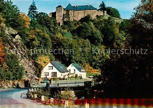 AK / Ansichtskarte 73801302 Monschau Burg und Jugendherberge Monschau