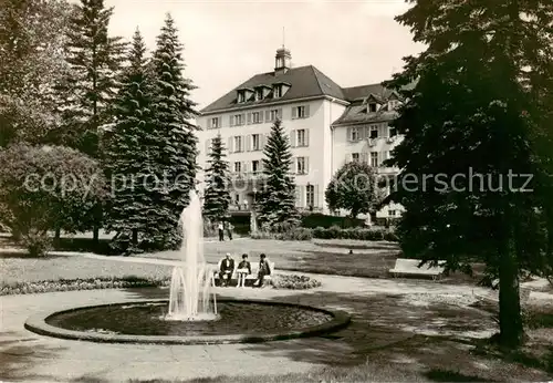 AK / Ansichtskarte  Bad_Brambach Sanatorium Joliot Curie Haus Springbrunnen Bad_Brambach