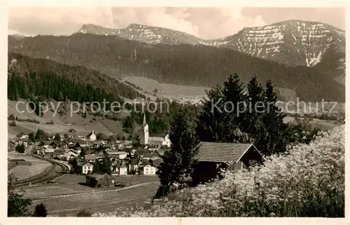 AK / Ansichtskarte  Oberstaufen mit Hochgrat und Rindalphorn Oberstaufen