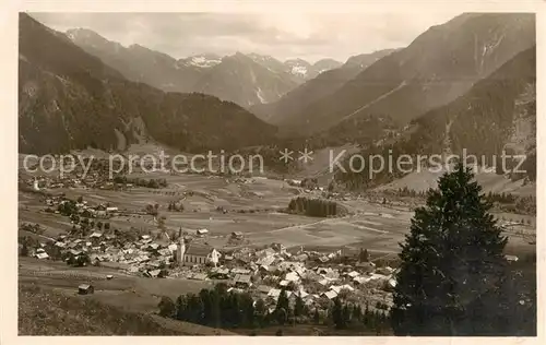 AK / Ansichtskarte 73803356 Hindelang Panorama mit Allgaeuer Alpen Hindelang