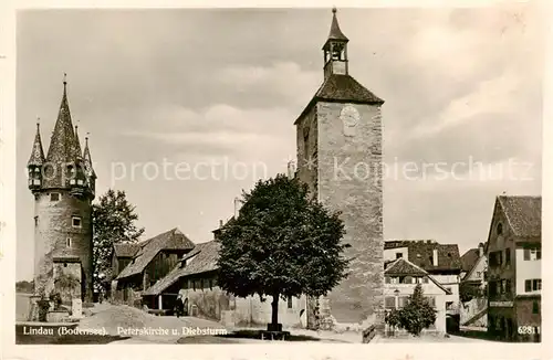 AK / Ansichtskarte  Lindau_Bodensee Peterskirche und Diebsturm Lindau Bodensee