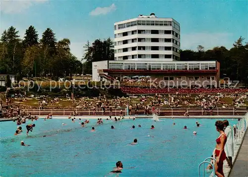 AK / Ansichtskarte  Oberursel_Taunus Schwimmbad mit Bad Hotel Oberursel Taunus