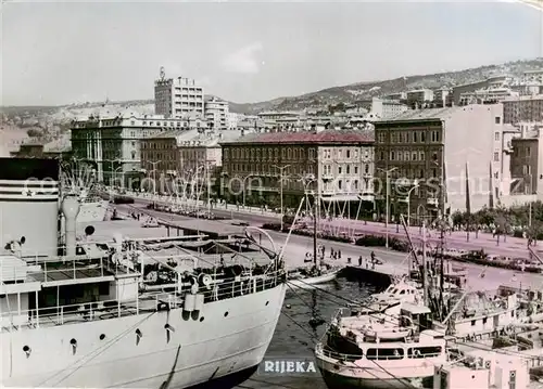 AK / Ansichtskarte  Rijeka_Fiume_Croatia Hafenpartie 