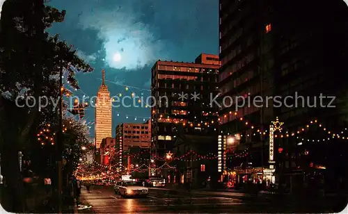 AK / Ansichtskarte 73804553 Mexico_City_D.F. Twilight descends on Avenue Juarez 