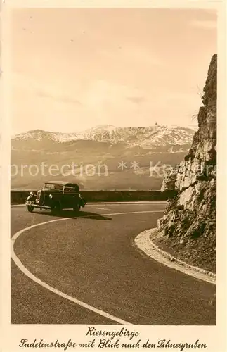 AK / Ansichtskarte  Riesengebirge_Schlesischer_Teil Sudetenstrasse mit Blick nach den Schneegruben Automobil 