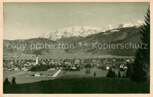 AK / Ansichtskarte 73806354 Garmisch-Partenkirchen mit Wetterstein Garmisch-Partenkirchen