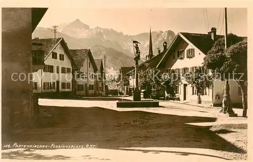 AK / Ansichtskarte  Partenkirchen Floriansplatz Partenkirchen