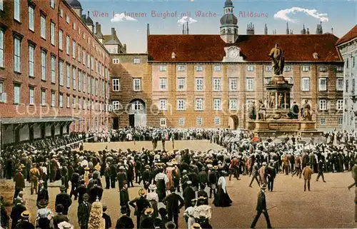 AK / Ansichtskarte  Wien_AT Innerer Burghof mit Wache Abloesung Denkmal 