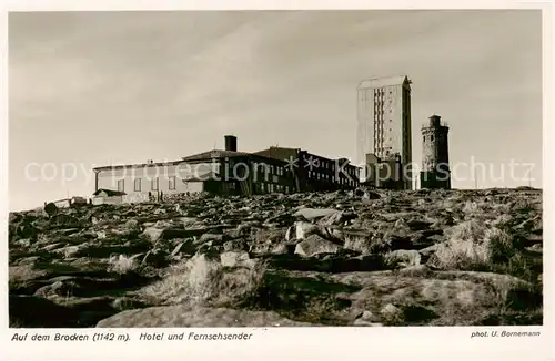 AK / Ansichtskarte 73807382 Brocken_Harz Brockenhotel und Fernsehsender Brocken Harz