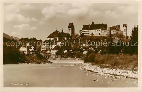 AK / Ansichtskarte  Fuessen_Allgaeu Partie am Lech Blick zum Schloss Fuessen Allgaeu