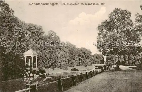 AK / Ansichtskarte 73807613 Donaueschingen Schlossgarten mit Donauausfluss Donaueschingen