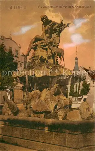 AK / Ansichtskarte  Detmold Donop Brunnen auf dem Marktplatz Detmold