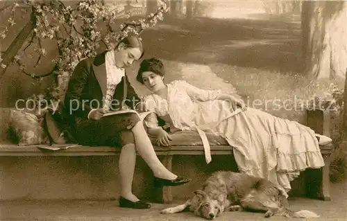 AK / Ansichtskarte  Foto_SBW_Nr. Nr 2785 Mann und frau beim lesen Foto_SBW_Nr.