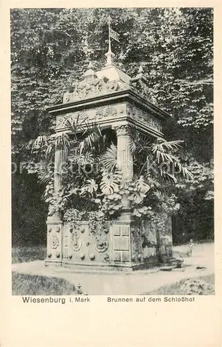 AK / Ansichtskarte  Wiesenburg_Mark Brunnen auf dem Schlosshof Wiesenburg Mark