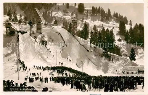 AK / Ansichtskarte  Garmisch-Partenkirchen Kleine und grosse Olympiaschanze Garmisch-Partenkirchen