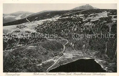 AK / Ansichtskarte  Krummhuebel_Karpacz_Riesengebirge_PL Panorama Blick vom Kamm auf Kleinen Teich Hampelbaude und Schneekoppe Kupfertiefdruck 