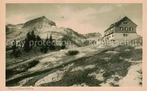 AK / Ansichtskarte 73809613 Kreuzeck_Garmisch-Partenkirchen Adolf Zoeppritzhaus mit Alpspitze und Zugspitze 