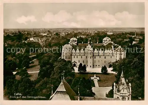 AK / Ansichtskarte 73810376 Celle__Niedersachsen Blick auf das Herzogschloss 