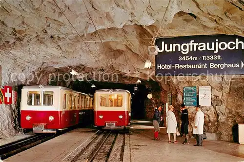 AK / Ansichtskarte 73810578 Bergbahn Bergstation Jungfraujoch Bergbahn