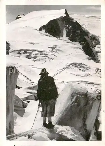 AK / Ansichtskarte 73811228 Zillertal_Tirol_AT Zillertaler Gletscher Bergsteiger 