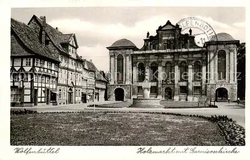 AK / Ansichtskarte  Wolfenbuettel Holzmarkt mit Garnisonskirche Wolfenbuettel