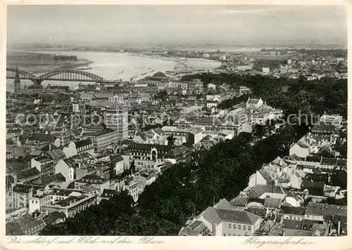 AK / Ansichtskarte 73811636 Duesseldorf Stadtpanorama mit Blick auf den Rhein Duesseldorf