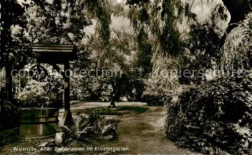 AK / Ansichtskarte Walsrode_Lueneburger_Heide Alter Ziehbrunnen im Klostergarten Walsrode_Lueneburger_Heide
