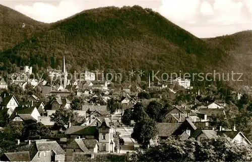 AK / Ansichtskarte  Bad_Harzburg Stadtbild mit Burgberg Bad_Harzburg