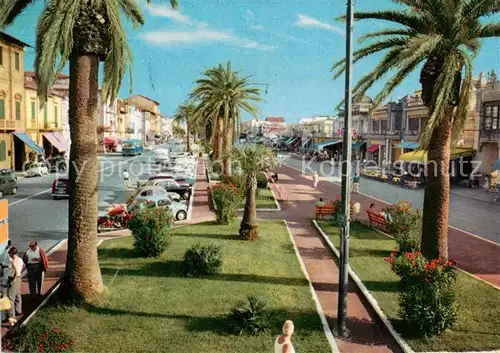 AK / Ansichtskarte 73812912 Viareggio_Toscana_IT Viale Lungomare 